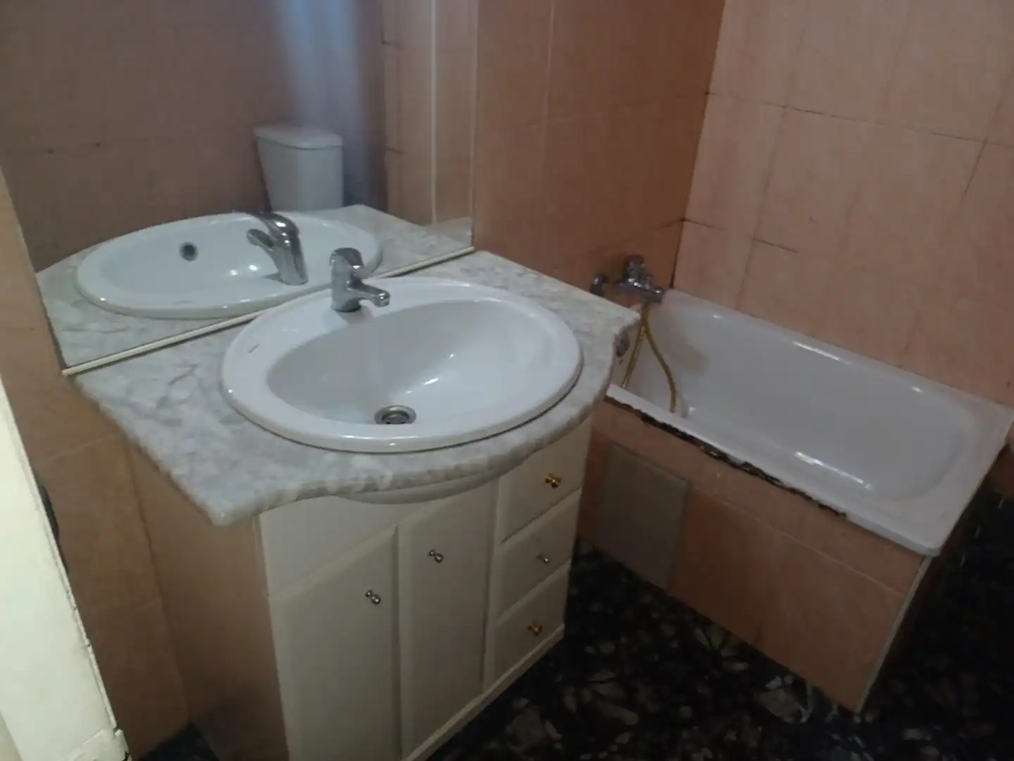 Baño de Piso en venta en Santa Perpètua de Mogoda