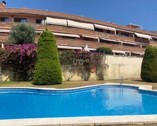 Piscina de Dúplex en venda en Cubelles amb Aire condicionat, Calefacció i Terrassa