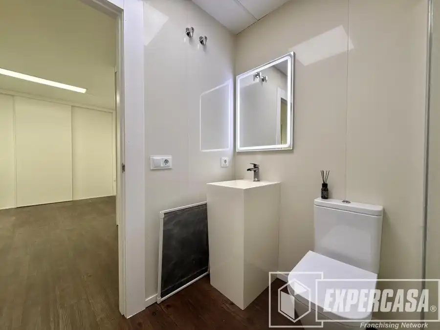 Bathroom of Houses for sale in Domeño  with Air Conditioner and Terrace