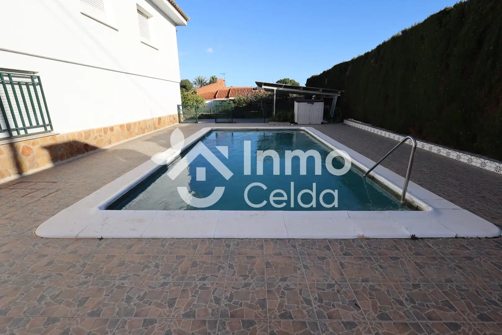 Piscina de Casa o chalet en venta en Chiva con Aire acondicionado, Calefacción y Jardín privado