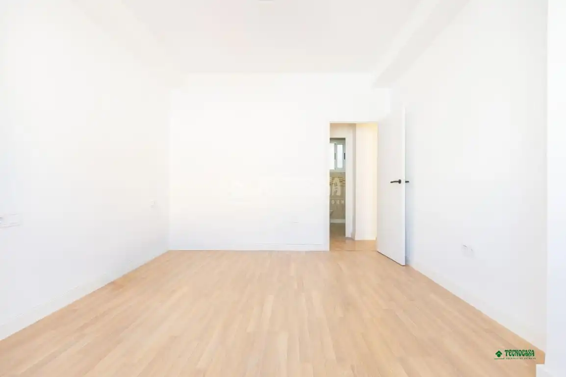 Habitación de Piso en venta en Almería