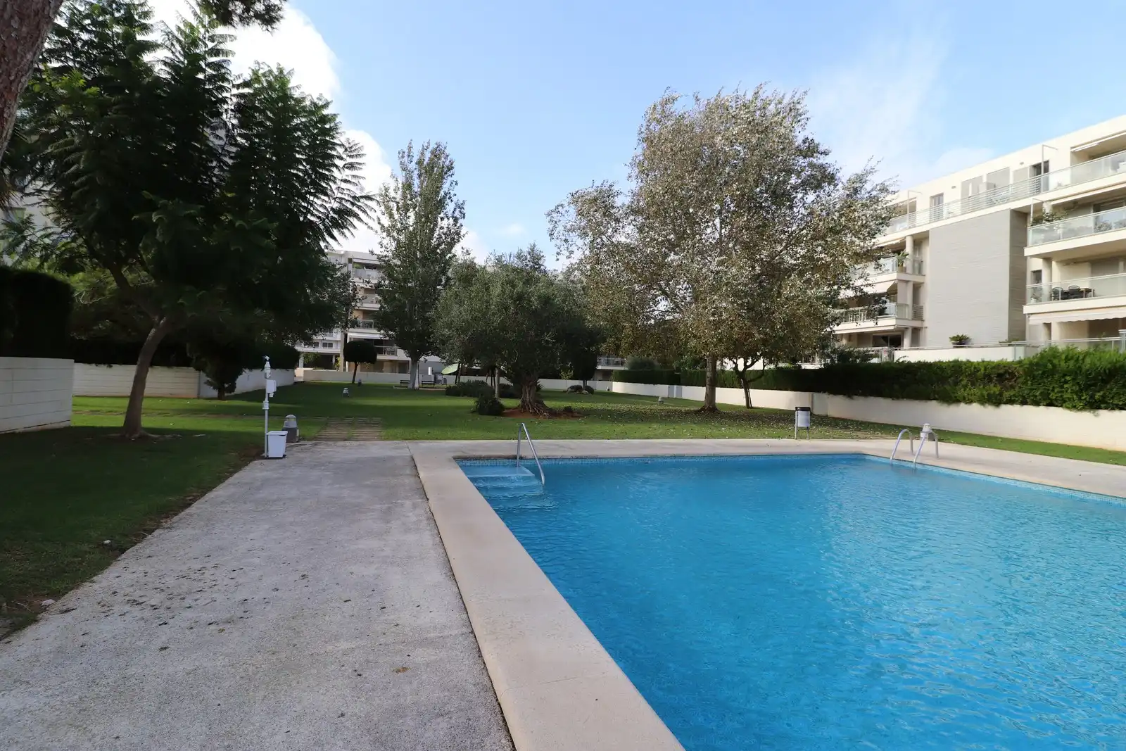 Piscina de Piso de alquiler en  Palma de Mallorca con Aire acondicionado, Parquet y Terraza