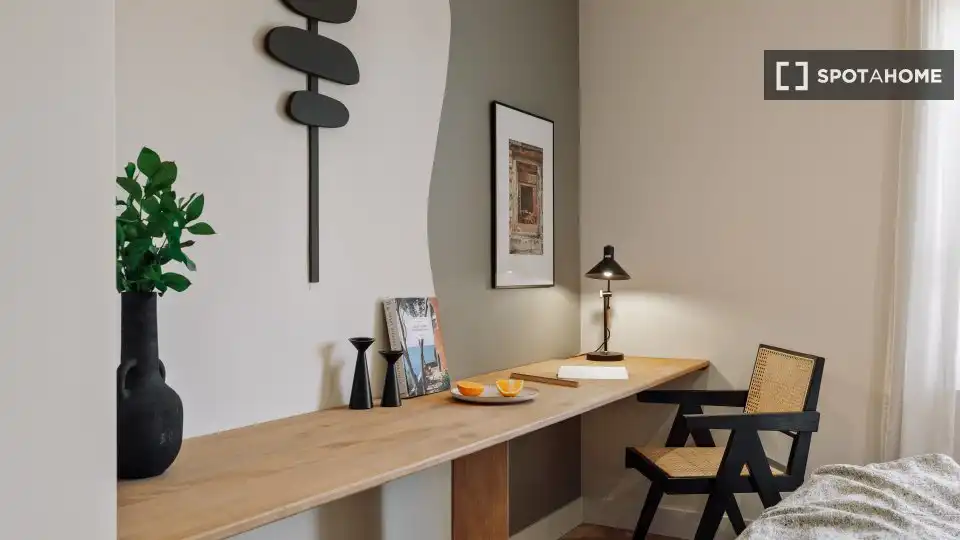 Comedor de Apartamento para compartir en Barcelona con Aire acondicionado, Terraza y Amueblado