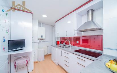 Kitchen of Flat for sale in Leganés  with Air Conditioner, Terrace and Balcony