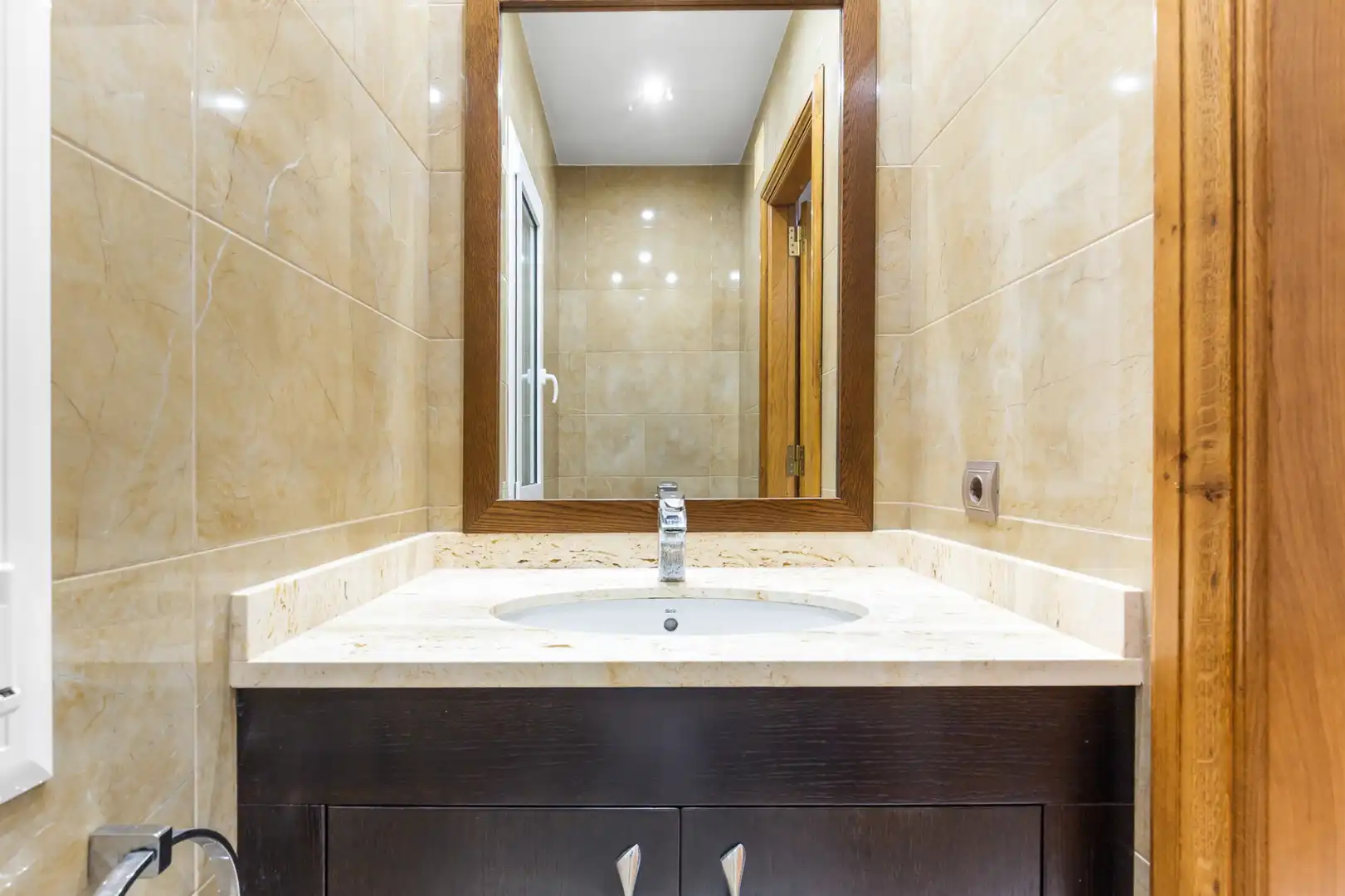Bathroom of Flat for sale in Barcelona  with Air Conditioner, Heating and Terrace