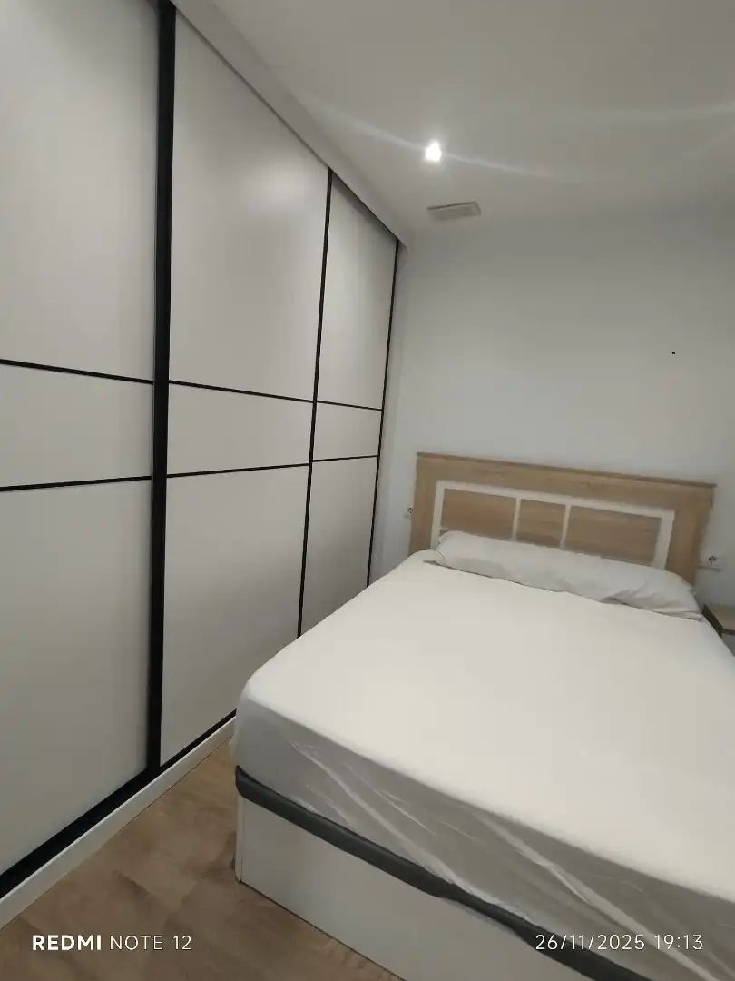 Dormitori de Loft de lloguer en Castilleja de la Cuesta amb Aire condicionat, Calefacció i Moblat