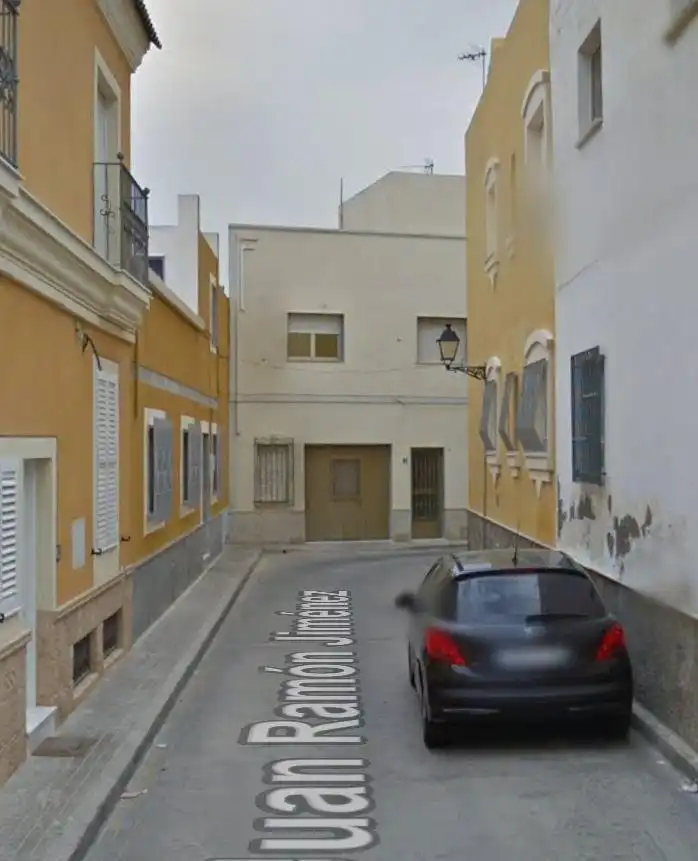 House for sale in Calle juan ramon jumenez
