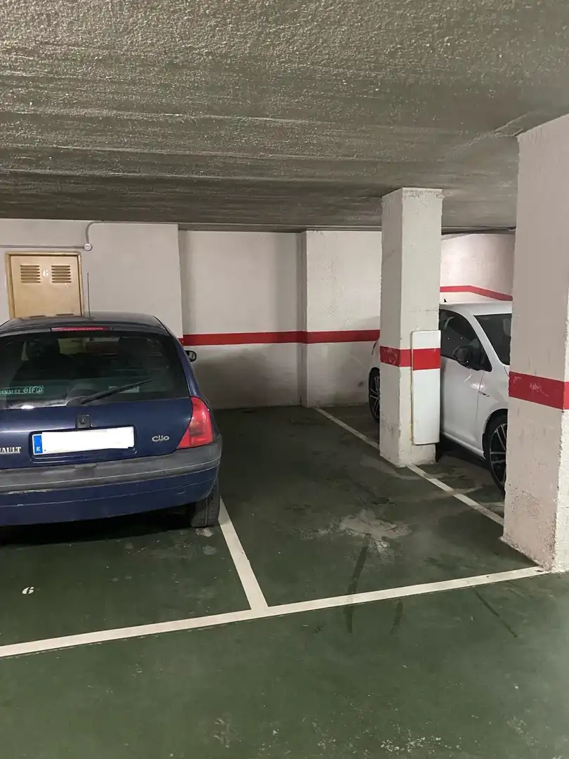 Aparcament de Garatge en venda en Entrena