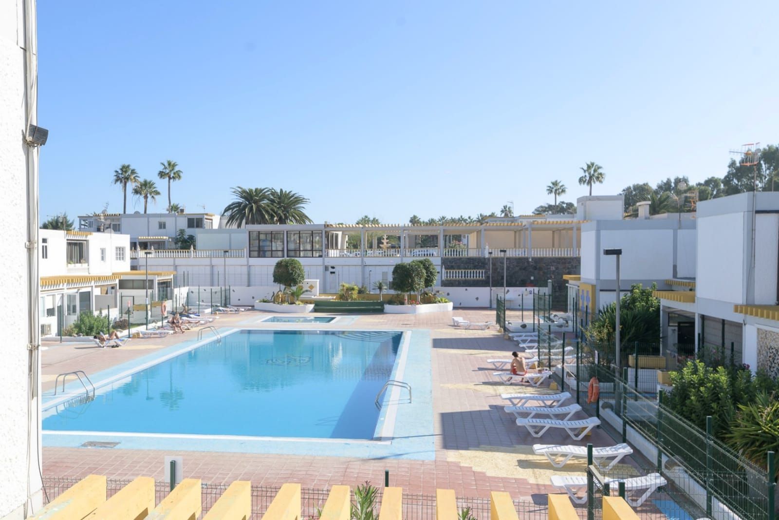 Piscina de Estudi en venda en Arona amb Moblat i Piscina comunitària