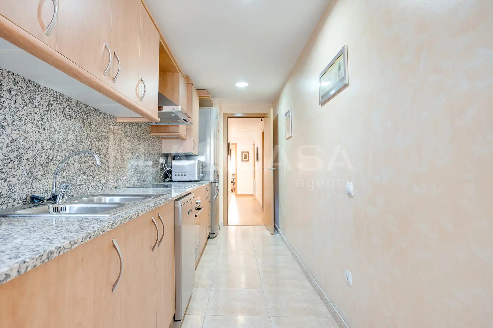 Cocina de Piso en venta en Santa Coloma de Gramenet con Calefacción, Terraza y Trastero