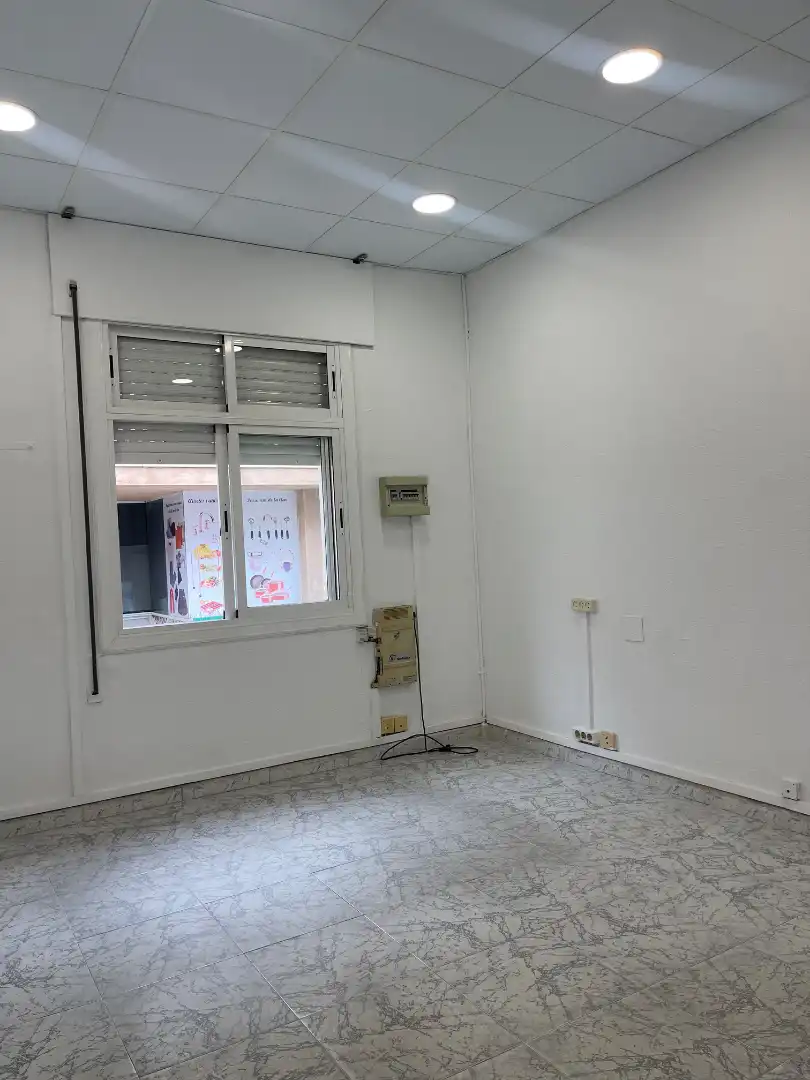 Gewerbefläche zur Miete in Carrer de Sant Josep Oriol, imagen 2