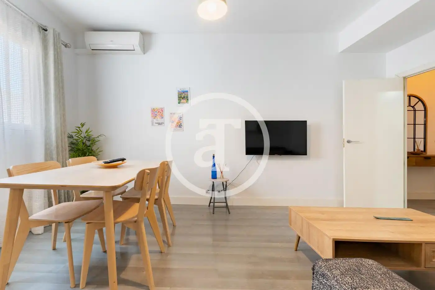 Living room of Flat for rent in Madrid  with Air Conditioner, Heating and Furnished