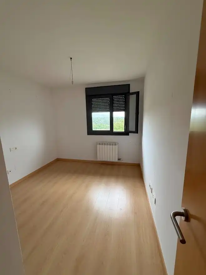 Dormitori de Casa adosada en venda en Garrafe de Torío amb Calefacció, Jardí privat i Parquet