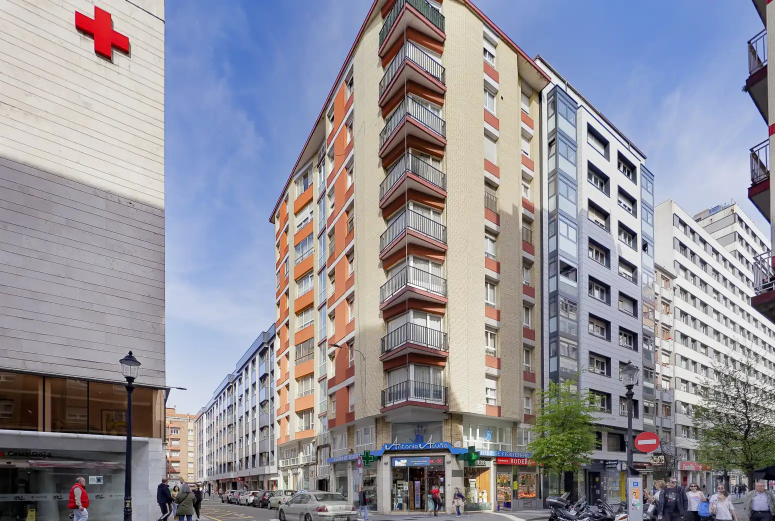 Vista exterior de Pis en venda en Gijón  amb Calefacció, Parquet i Moblat