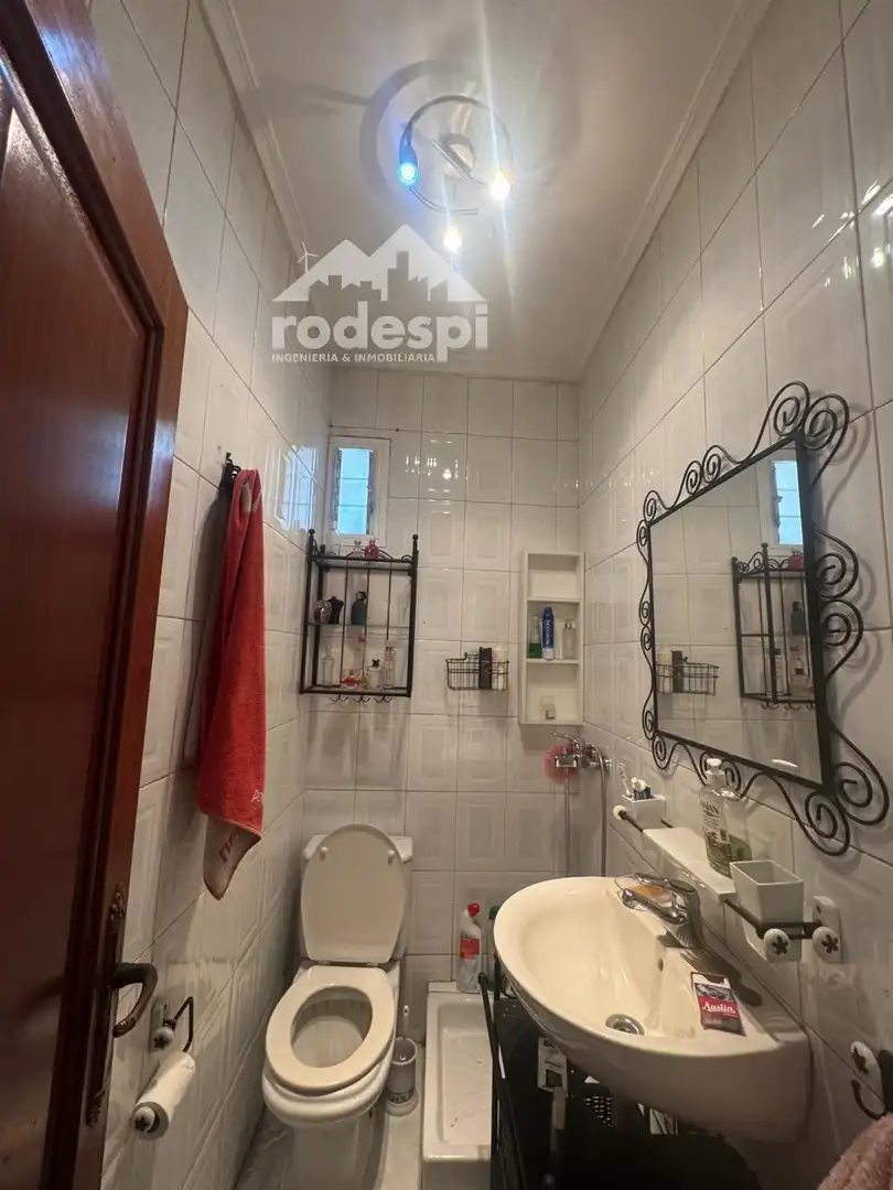 Bany de Casa o xalet en venda en Ponteareas amb Calefacció, Traster i Piscina
