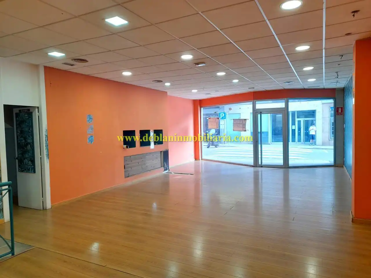 Business premises for sale in Tui, imagen 3