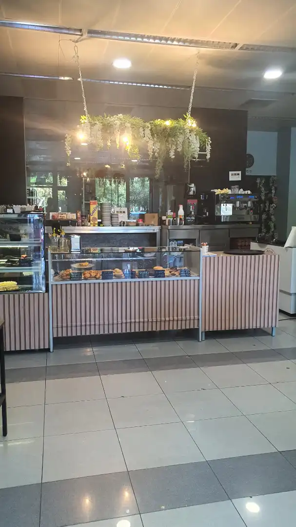 Local comercial en traspàs a Avenida Pío XII 5, imagen 11