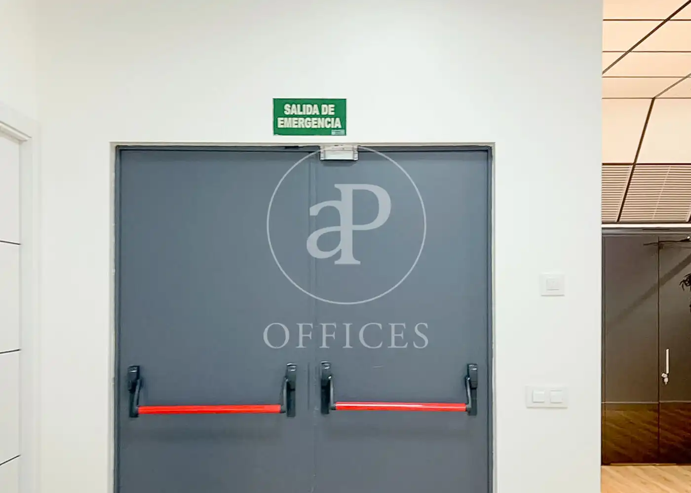 Office for sale in Madrid  with Air Conditioner