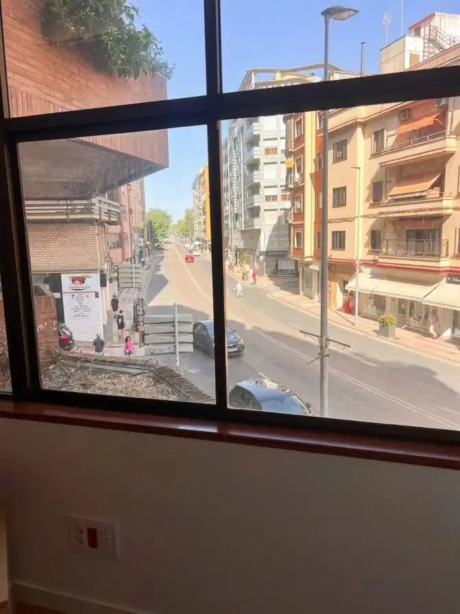 Außenansicht von Büro zur Miete in Cáceres mit Klimaanlage und Möbliert