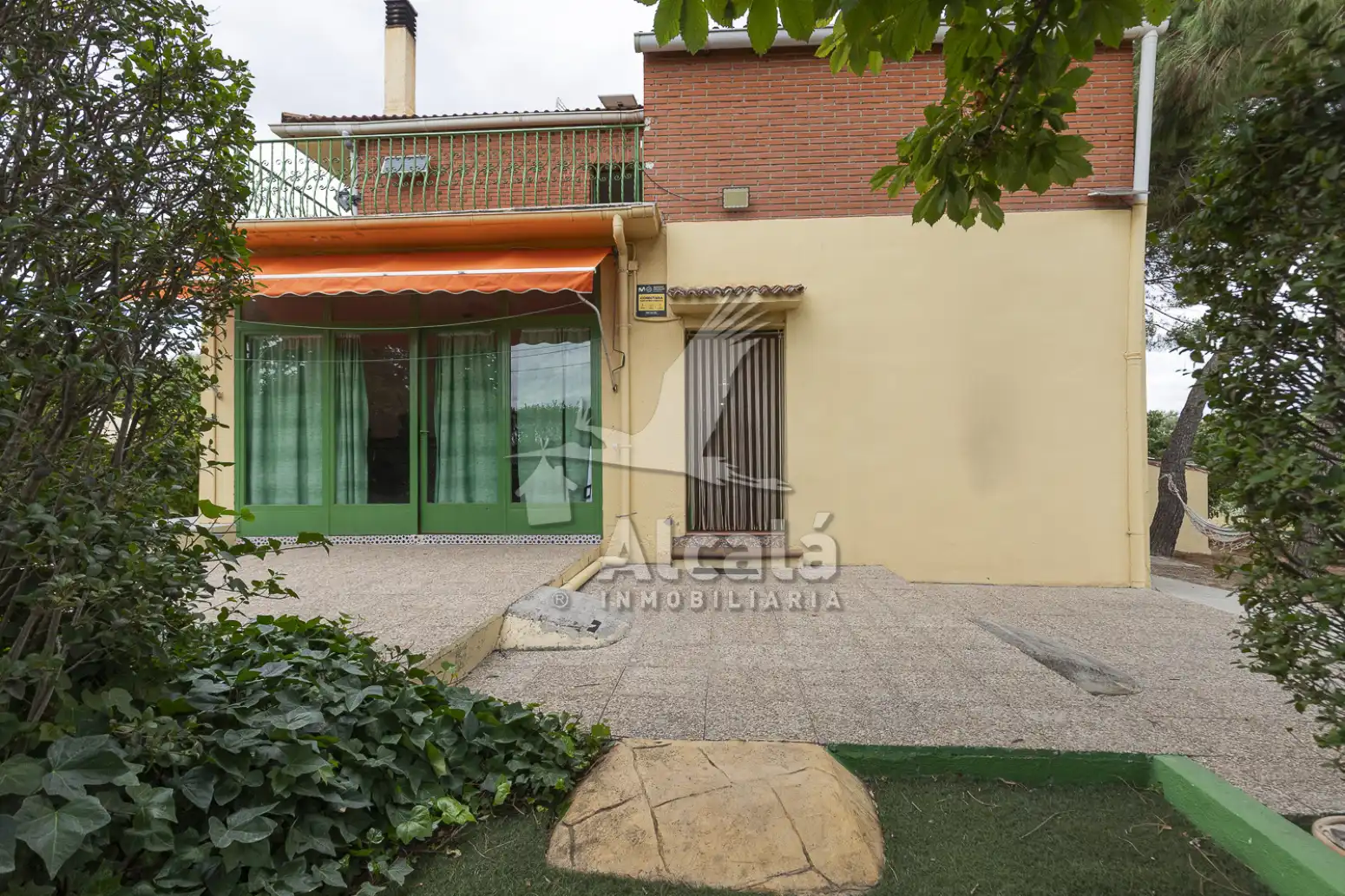 Außenansicht von Haus oder Chalet zum Verkauf in El Molar (Madrid) mit Schwimmbad