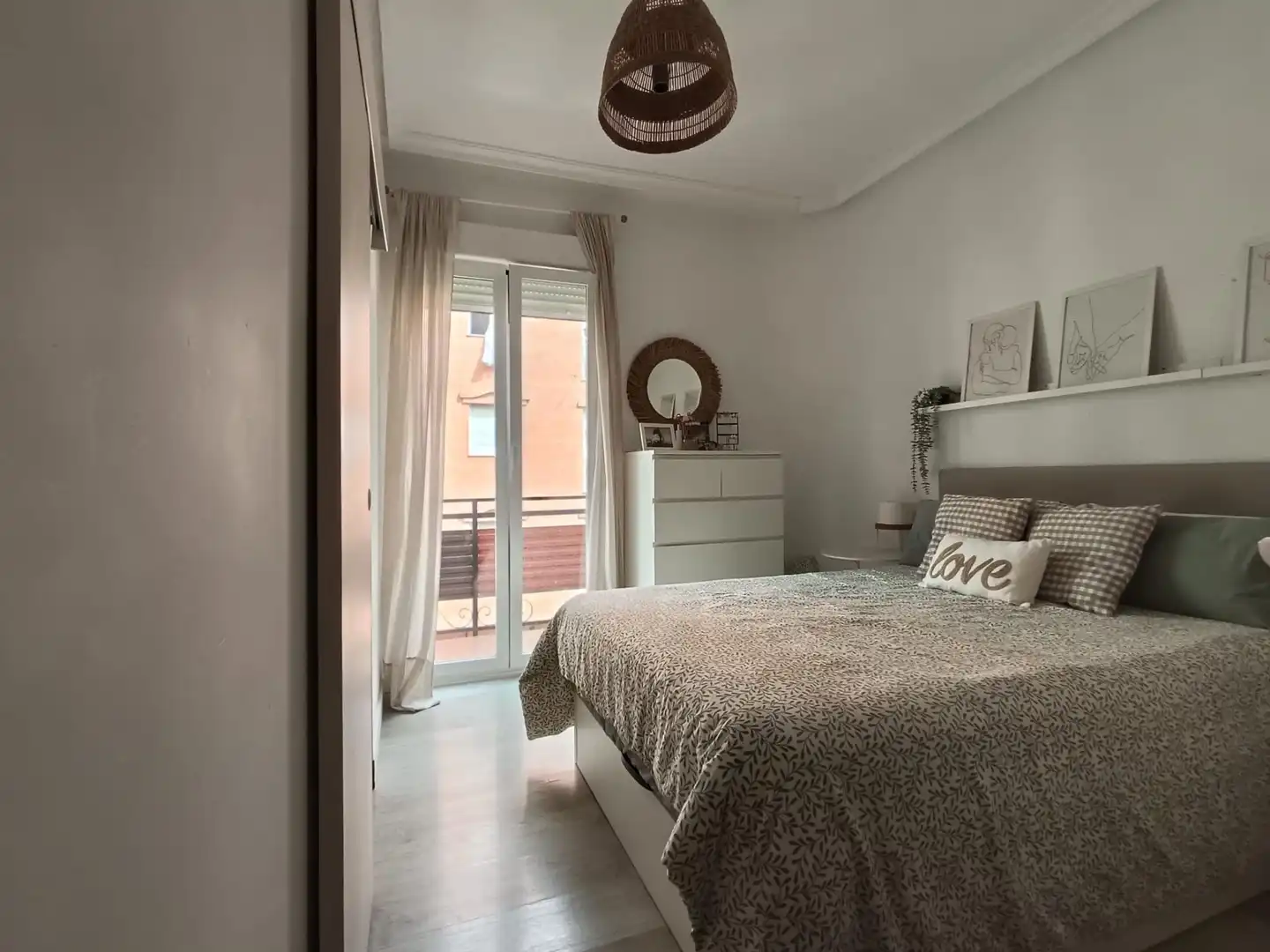 Schlafzimmer von Wohnung zum Verkauf in Córdoba mit Klimaanlage, Terrasse und Balkon