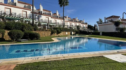 Foto 2 de Casa adosada en venda a Cabopino - Artola, Marbella