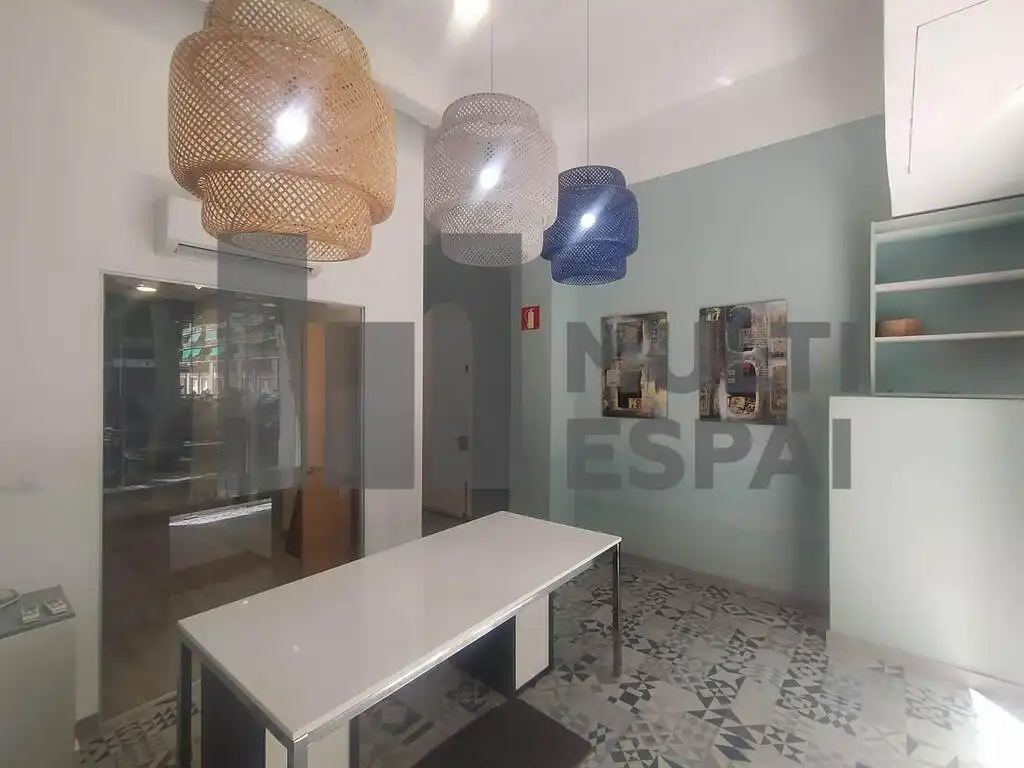 Cocina de Local de alquiler en Barcelona con Aire acondicionado