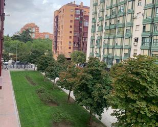 Exterior view of Flat for sale in  Madrid Capital  with Air Conditioner