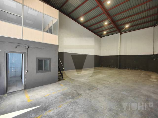 Nave industrial en Alquiler en Passatge Til·lers, 9 en Montgat