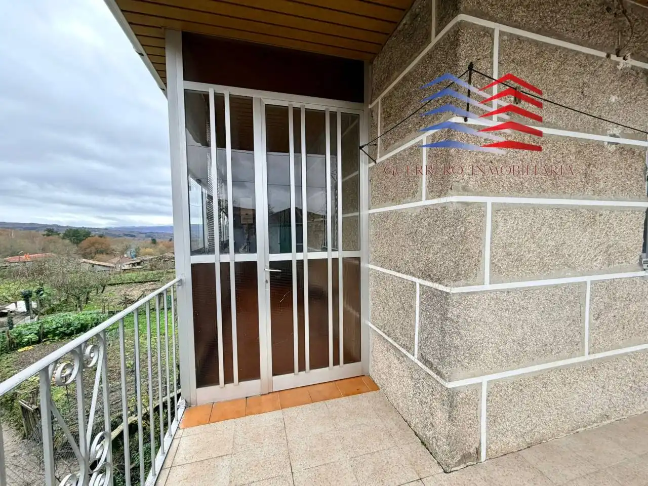 Casa o chalet en venta en A Bola  con Jardín privado, Trastero y Balcón