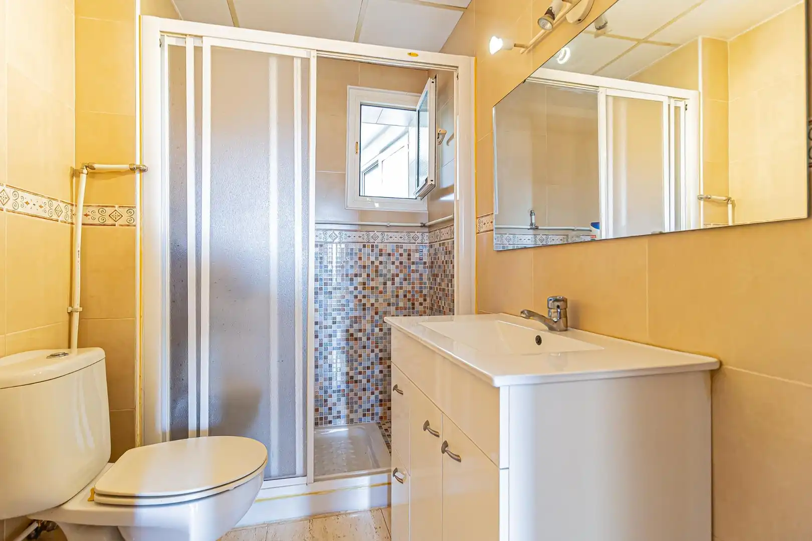 Bathroom of Flat for sale in Cartagena