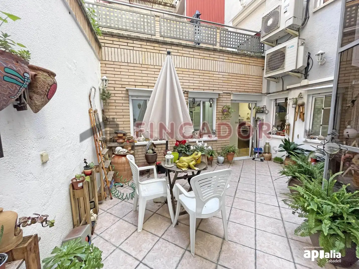 Terrace of Detached homes for sale in Sabadell  with Air Conditioner, Heating and Parquet flooring