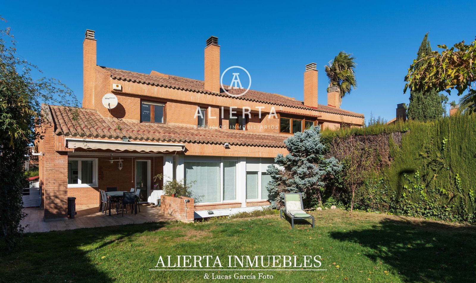Garden of House or chalet for sale in  Zaragoza Capital  with Air Conditioner and Heating