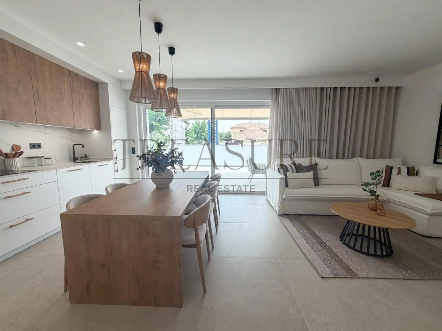 Sala d'estar de Planta baixa en venda en Pilar de la Horadada amb Aire condicionat, Jardí privat i Terrassa