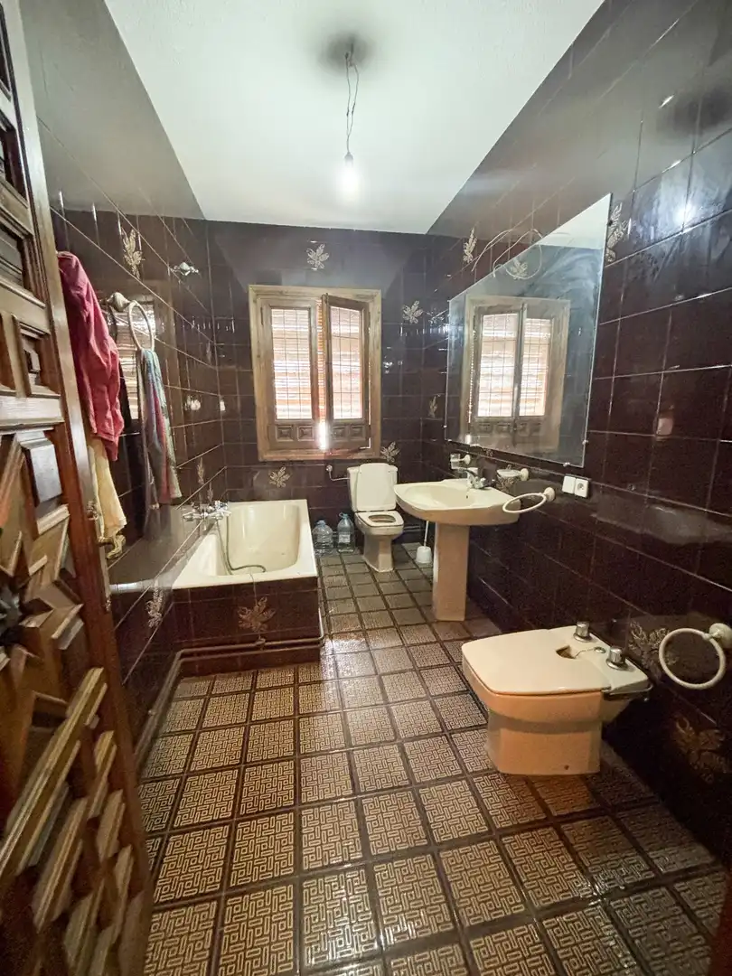 Baño de Piso en venta en Navahermosa con Calefacción, Terraza y Trastero