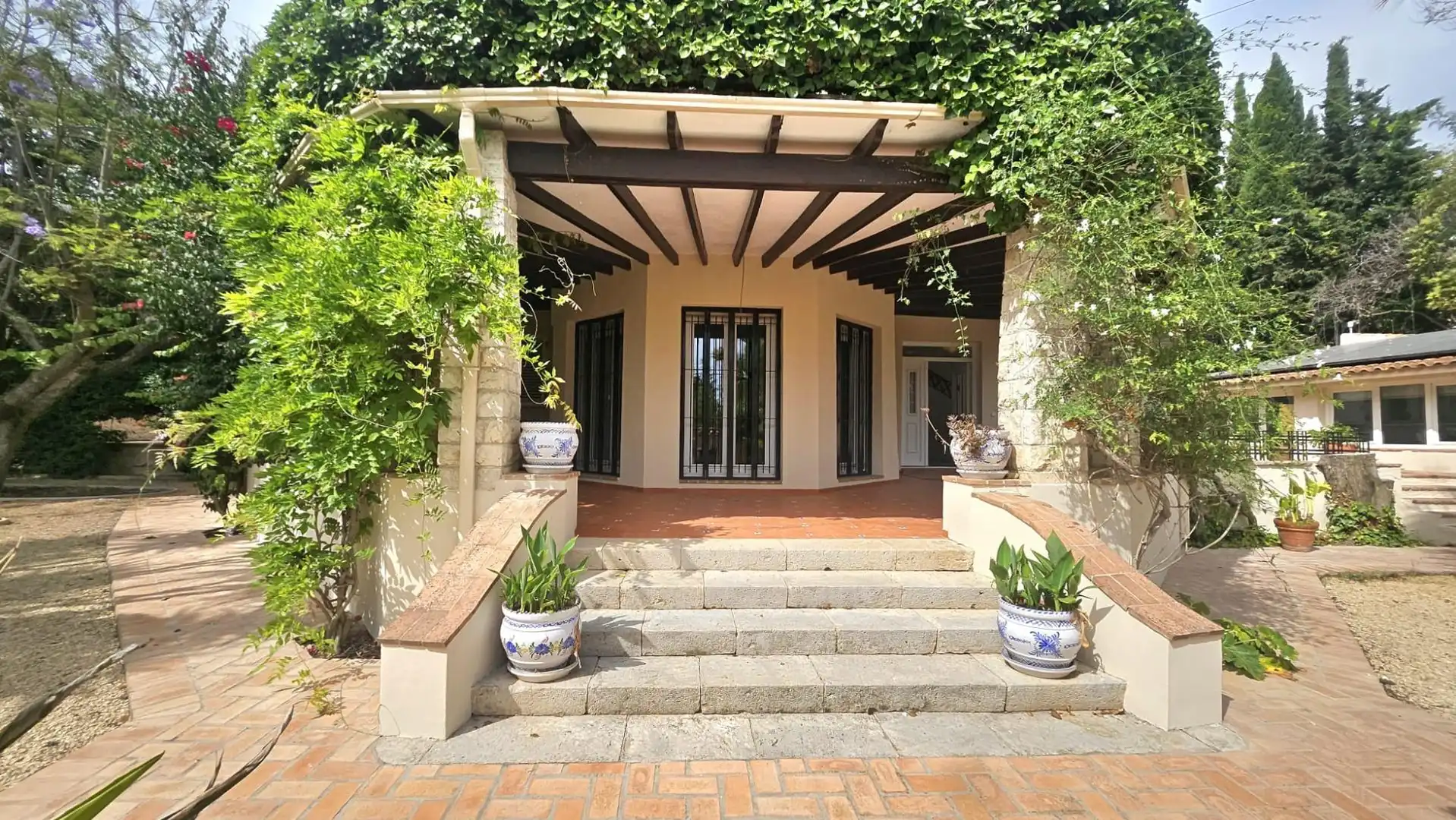 Villa con terrazza in vendita a Garbinet - Vistahermosa, imagen 3