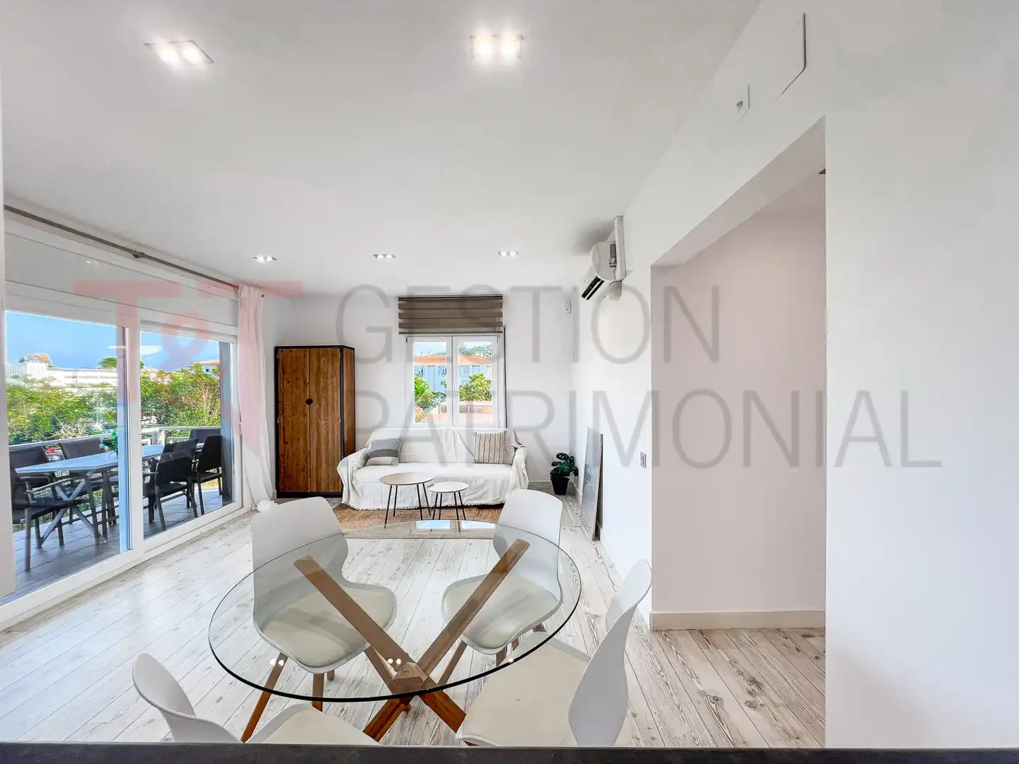 Living room of Flat for sale in Castell d'Aro, Platja d'Aro i s'Agaró  with Air Conditioner, Heating and Terrace