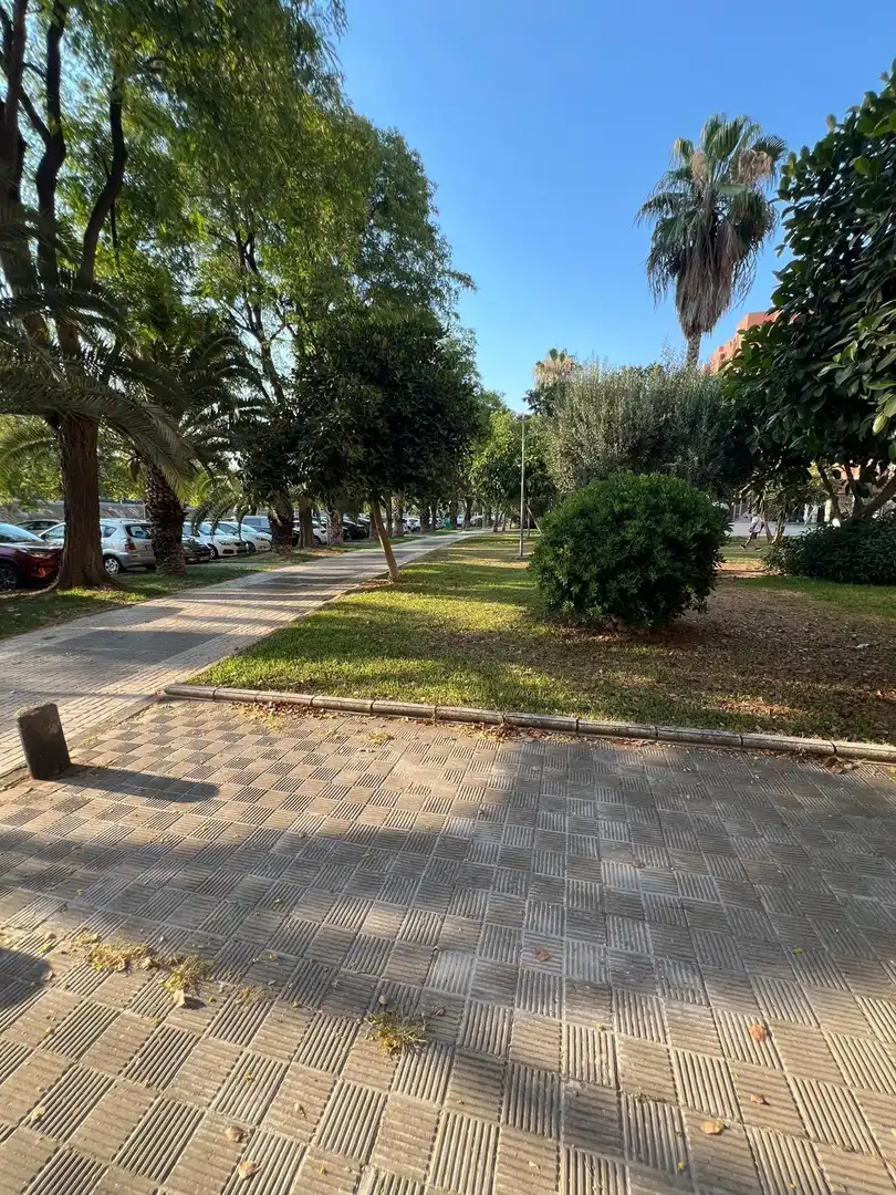 Vista exterior de Piso de alquiler en Sevilla con Aire acondicionado, Amueblado y Piscina comunitaria