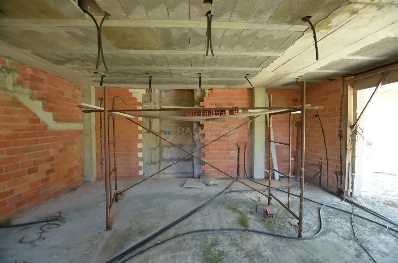 Casa o xalet en venda en Redondela amb Jardí privat, Terrassa i Traster