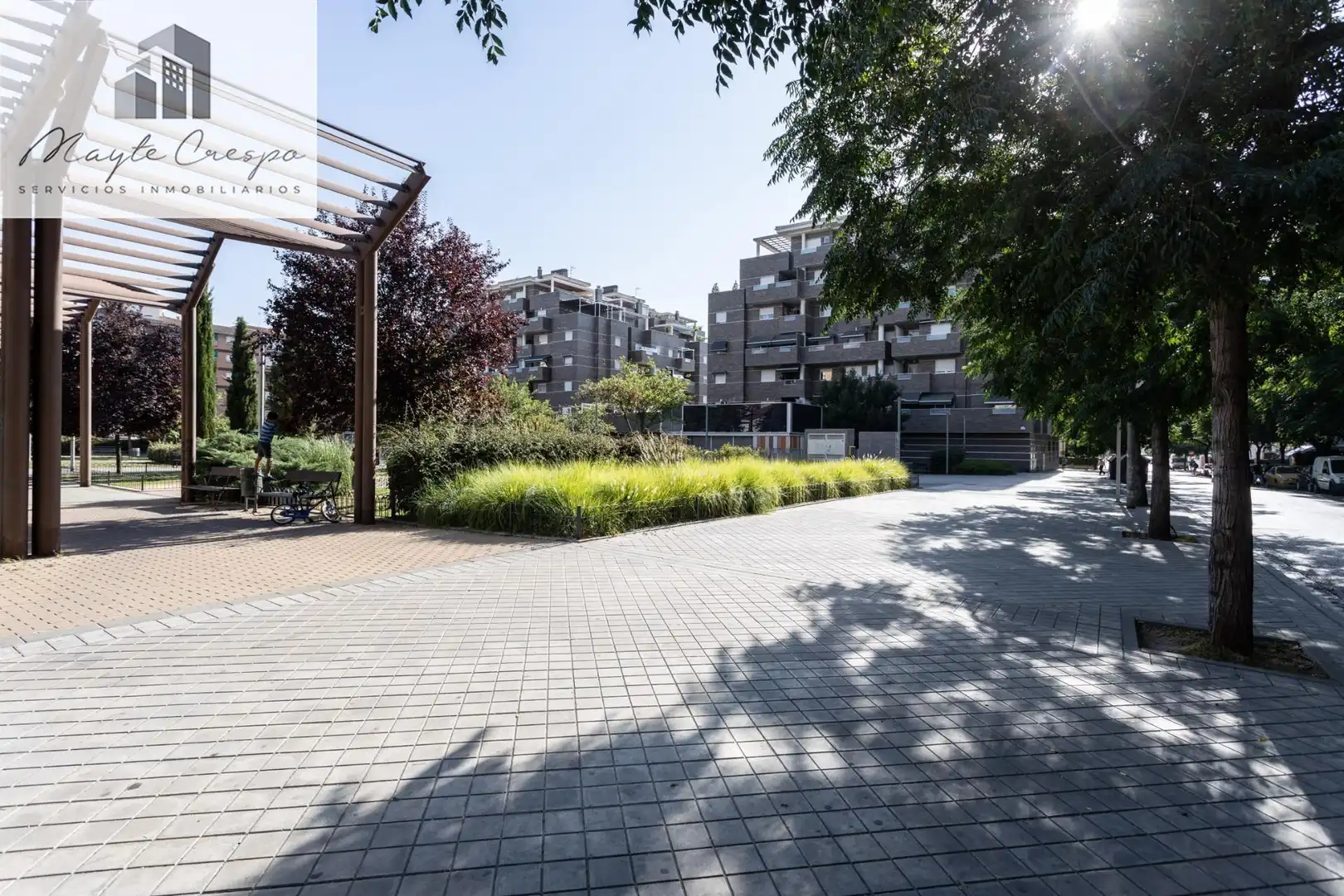 Vista exterior de Piso en venta en Granada con Terraza, Amueblado y Balcón
