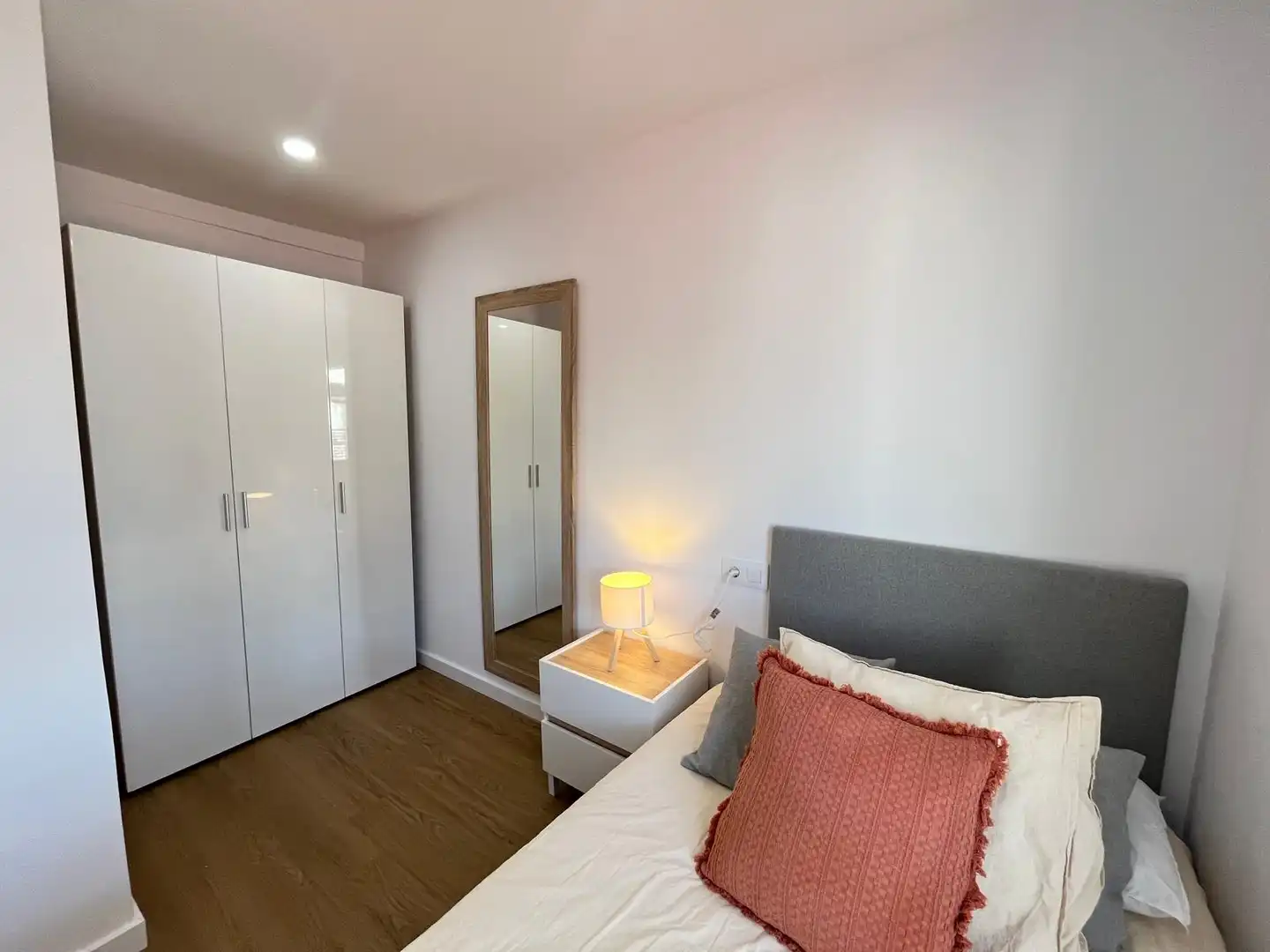 Habitación de Casa adosada en venta en Cartagena con Parquet, Terraza y Trastero