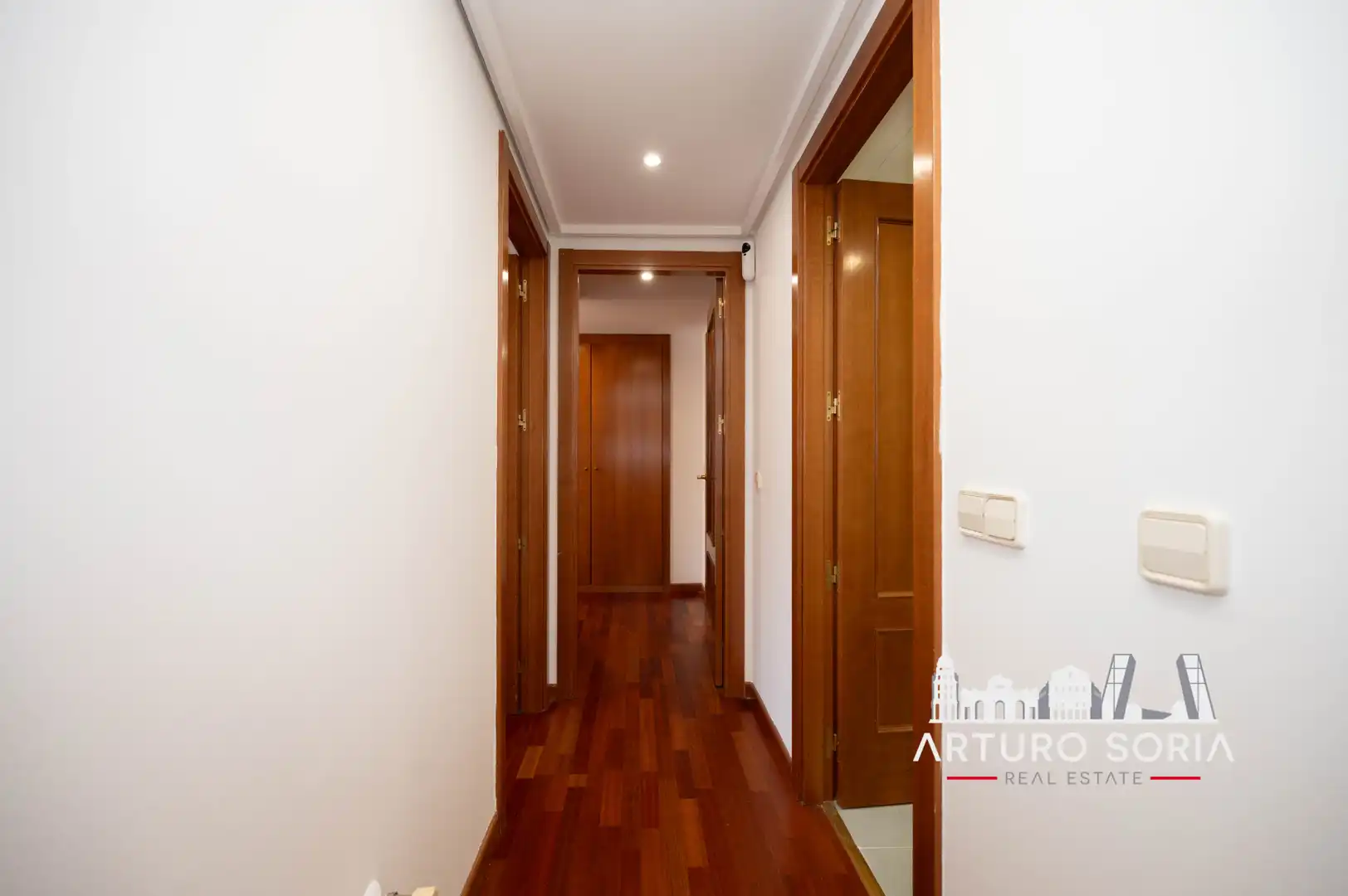 Flat for rent in Madrid  with Storage room and Community pool
