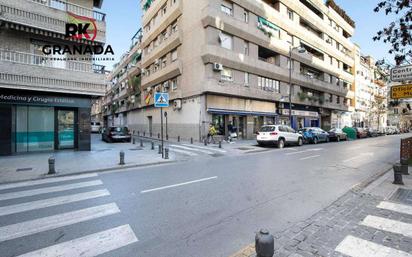 Vista exterior de Pis en venda en  Granada Capital amb Aire condicionat