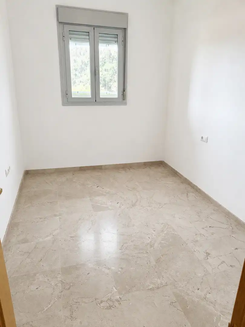 Bedroom of Flat for sale in Sevilla  with Air Conditioner, Heating and Terrace