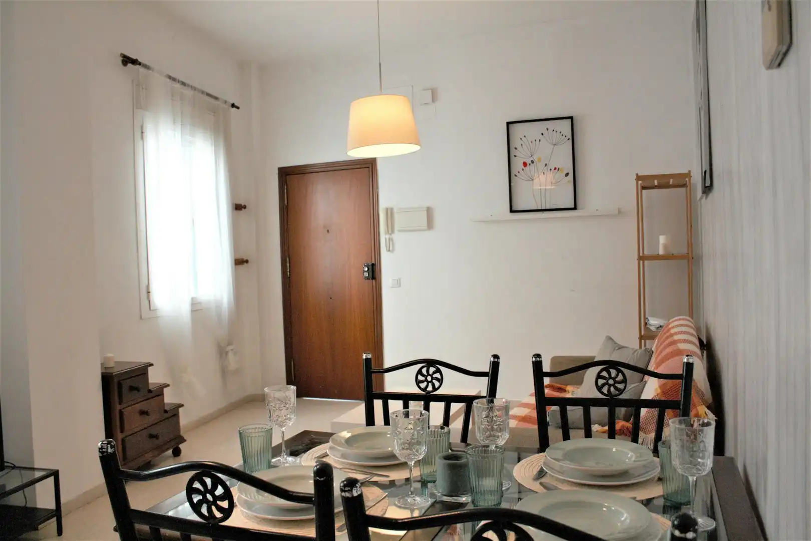 Comedor de Piso de alquiler en Sevilla con Aire acondicionado, Amueblado y Lavadora