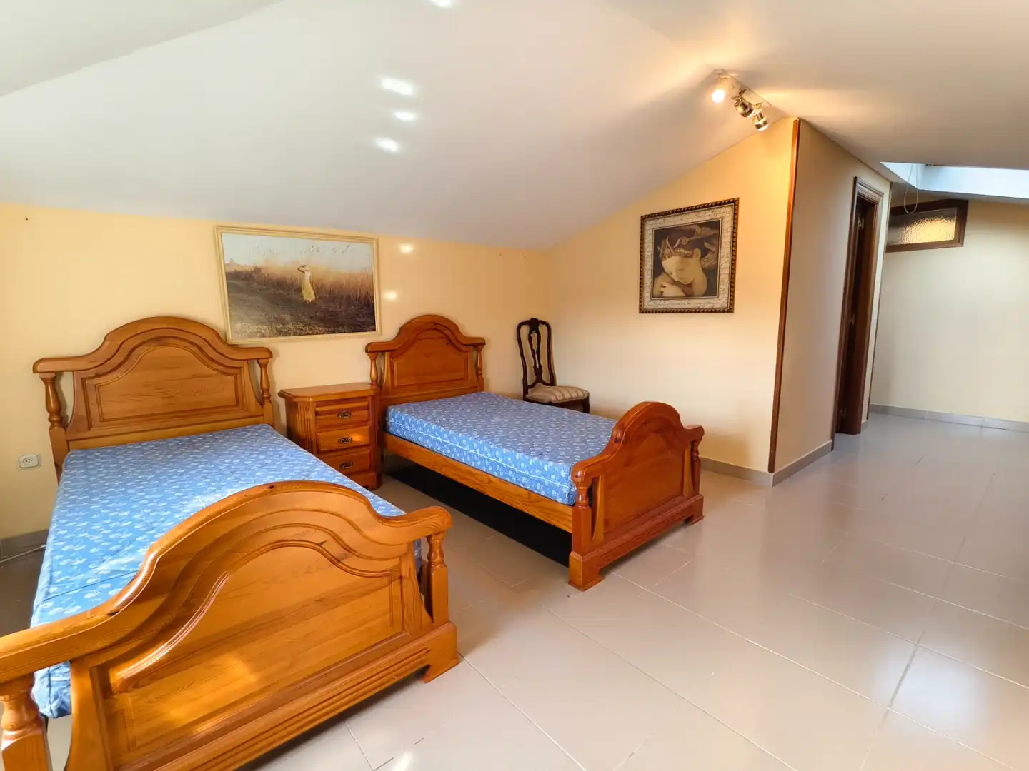 Habitación de Casa o chalet en venta en Grijota con Calefacción, Jardín privado y Piscina