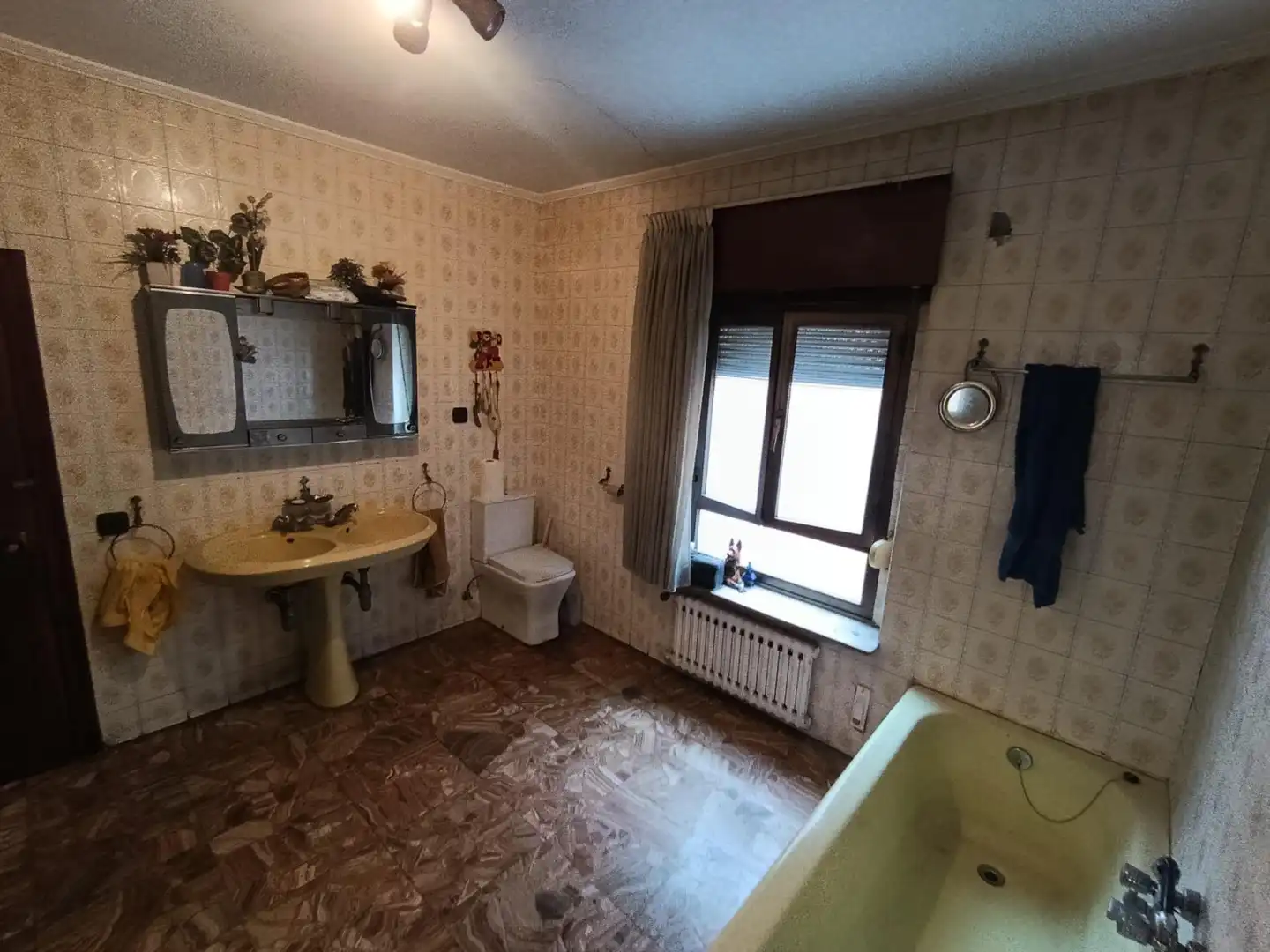 Badezimmer von Wohnung zum Verkauf in Langreo mit Heizung und Terrasse