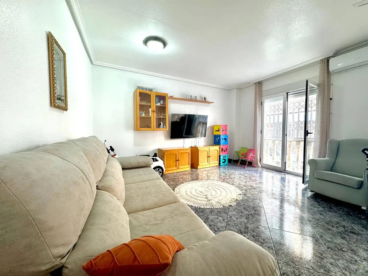 Sala de estar de Apartamento en venta en San Pedro del Pinatar con Aire acondicionado, Calefacción y Amueblado