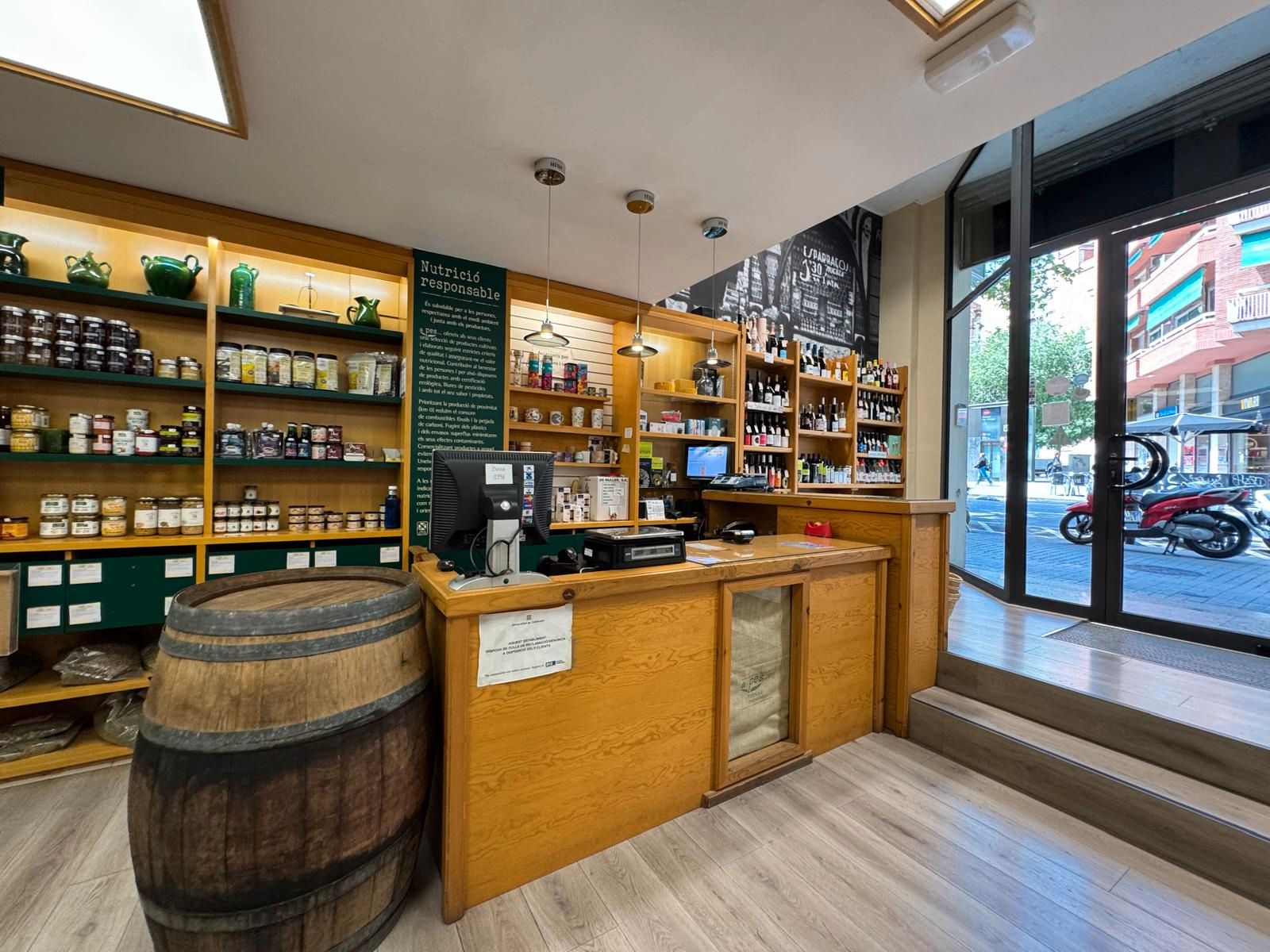 Premises for sale in  Barcelona Capital  with Air Conditioner, Parquet flooring and Alarm