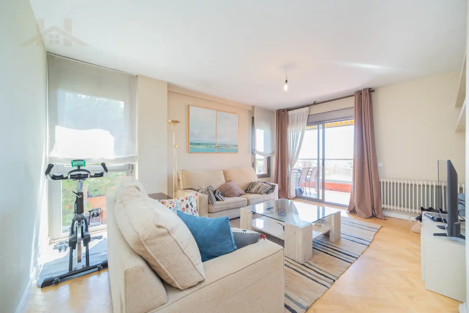 Wohnzimmer von Wohnung zum Verkauf in Alcobendas mit Klimaanlage, Heizung und Parkett